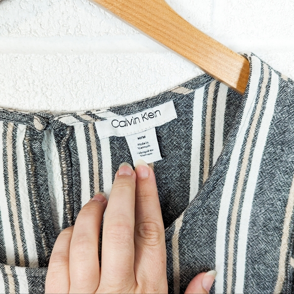 2/$30 Linen Blend Calvin Klein blouse short flutter sleeves summer tee stripe - Picture 3 of 9